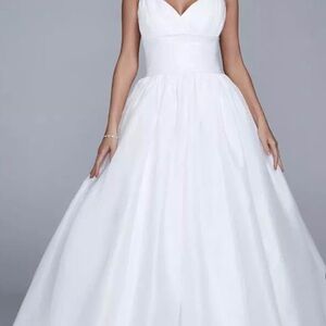 David's Bridal Classic White Wedding Dress